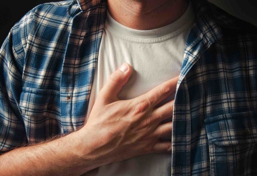 dolor en el pecho debido a la osteocondrosis